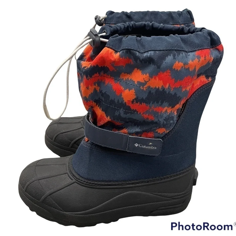 COLUMBIA POWDERBUG PLUS II BOOTS IN ABYSS/GRAY AND SHARK/SILVER GRAY Youth 7